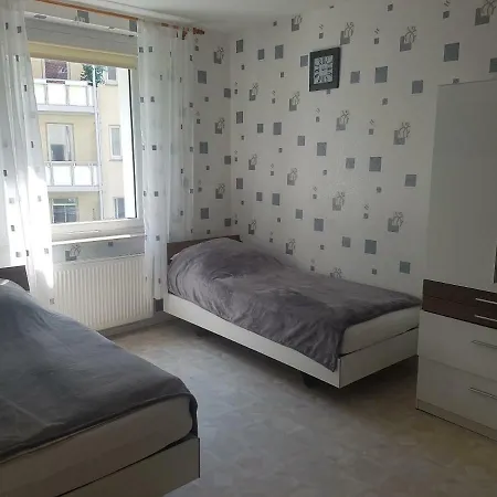 Luxus 3 Apartment, 2 Bader Homestay
